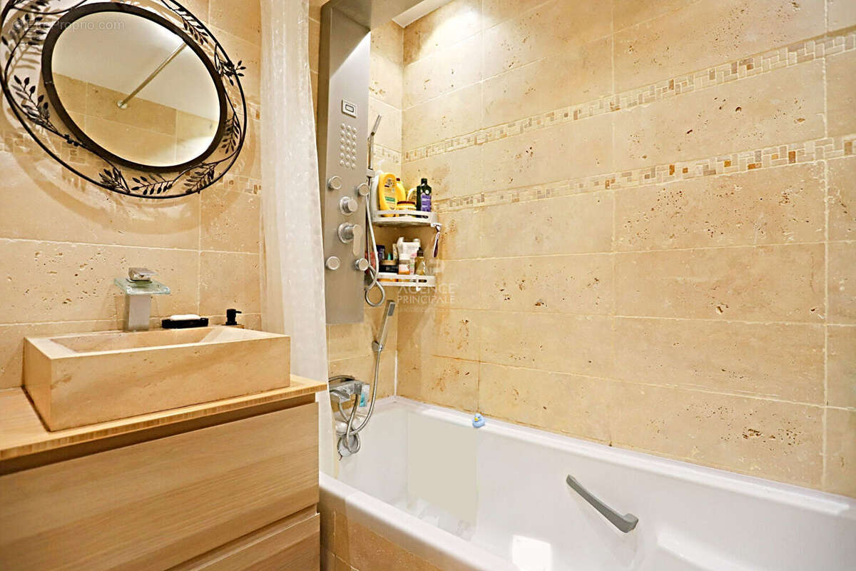 Appartement à NANTERRE