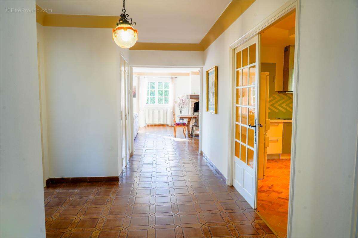 Maison à MOUGINS