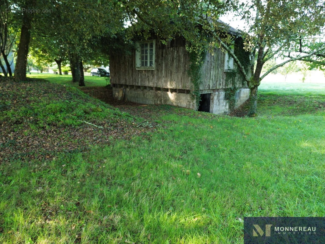 Maison à JONZAC