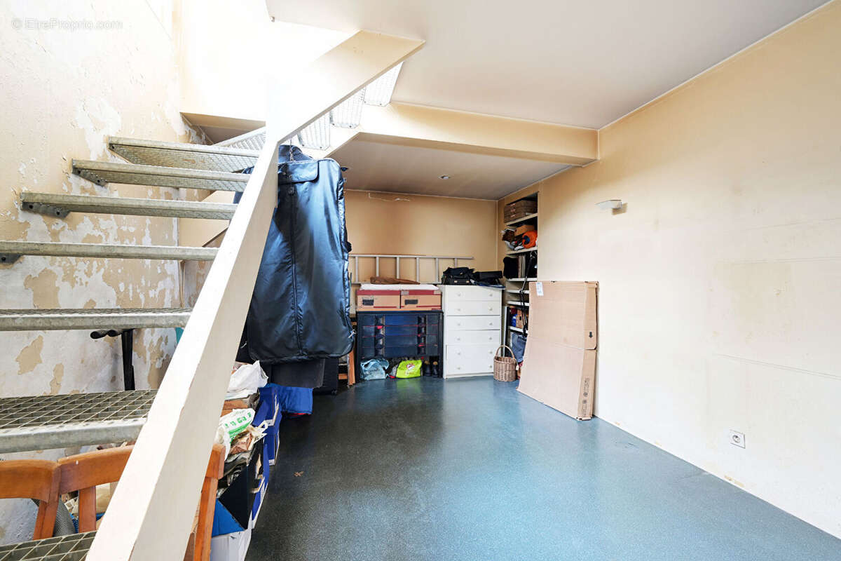 Commerce à PARIS-20E