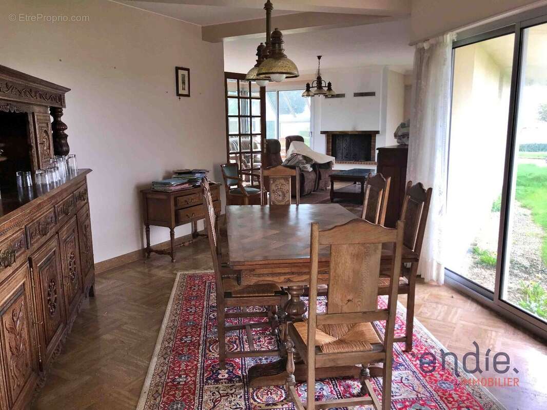 Maison à SAINT-EVARZEC