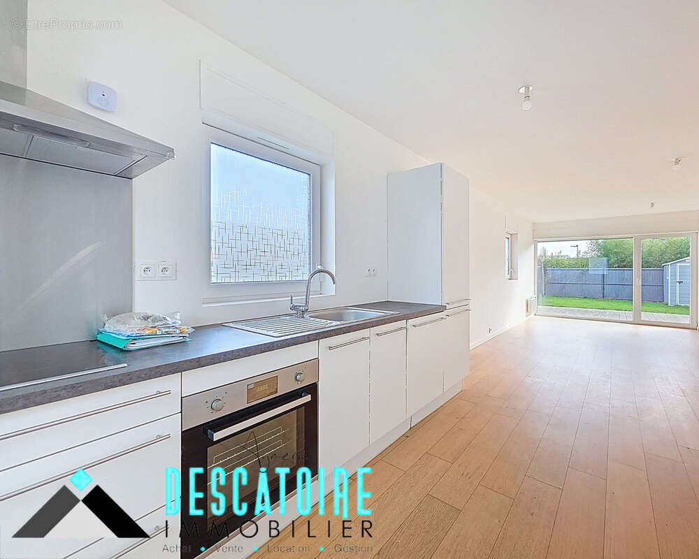 Maison à LA CHAPELLE-D'ARMENTIERES