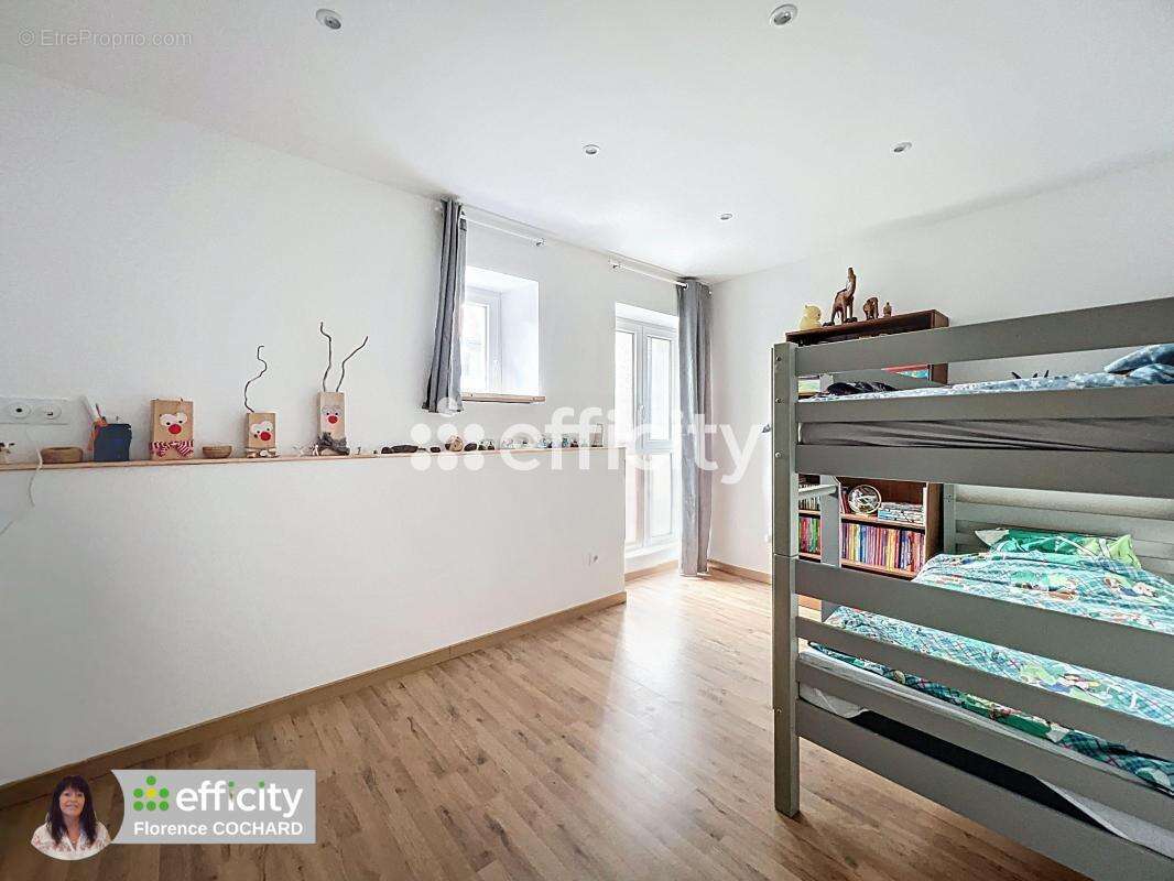 Appartement à VOUGY
