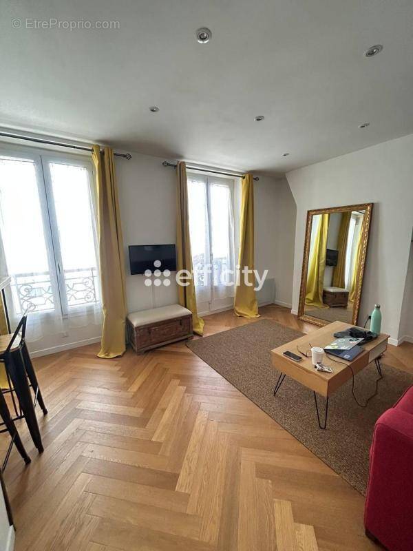 Appartement à PARIS-17E