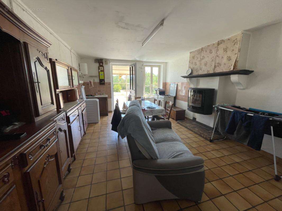 Ancienne ferme lourdoueix saint pierre (23) - photo 4
