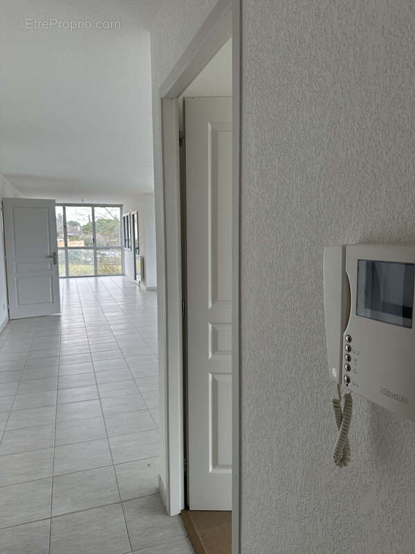T4 MESSERY Appartement à la Vente    avec Vue Imprenable sur le Lac - photo 8