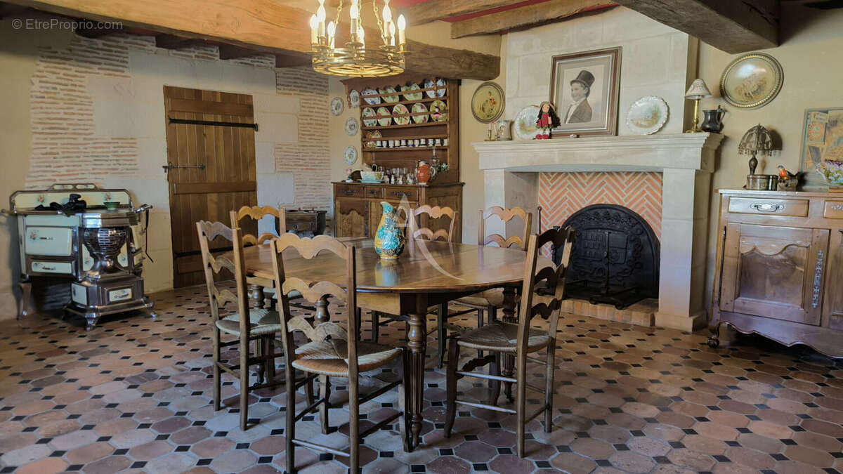 Maison à ARGENTON-L'EGLISE