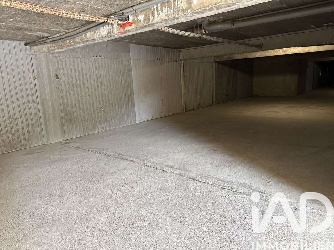 Photo 2 - Parking à LE BARCARES