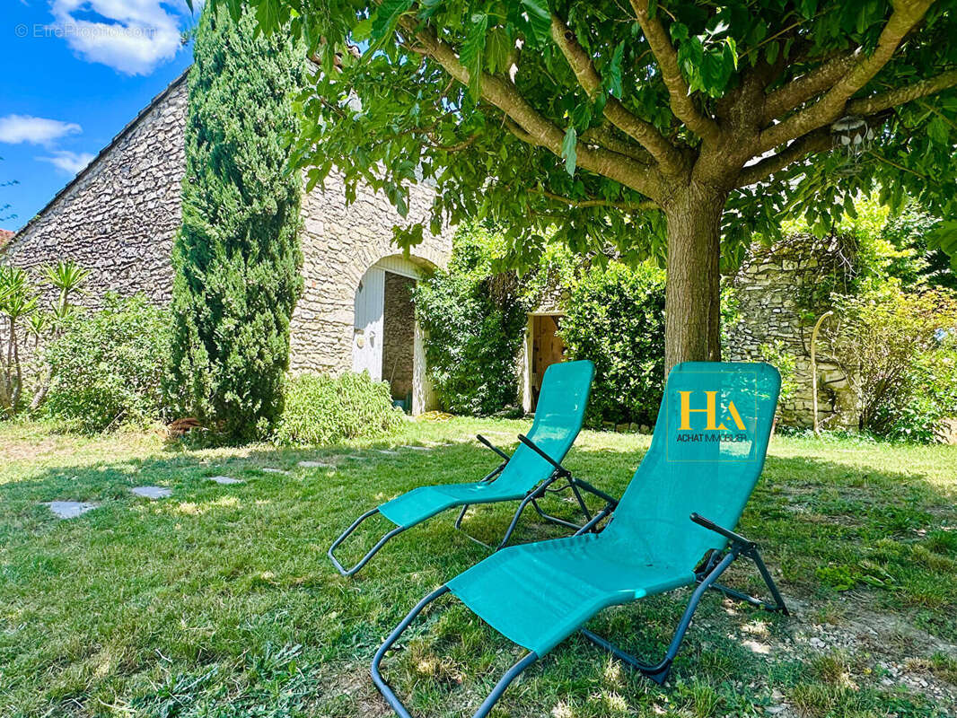 Maison à SAINT-MARCEL-LES-SAUZET