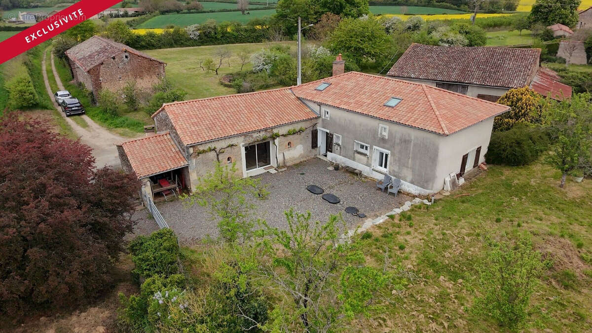 Maison à SAVIGNE