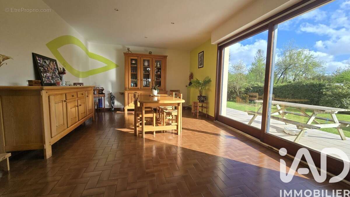 Photo 2 - Maison à VILDE-GUINGALAN