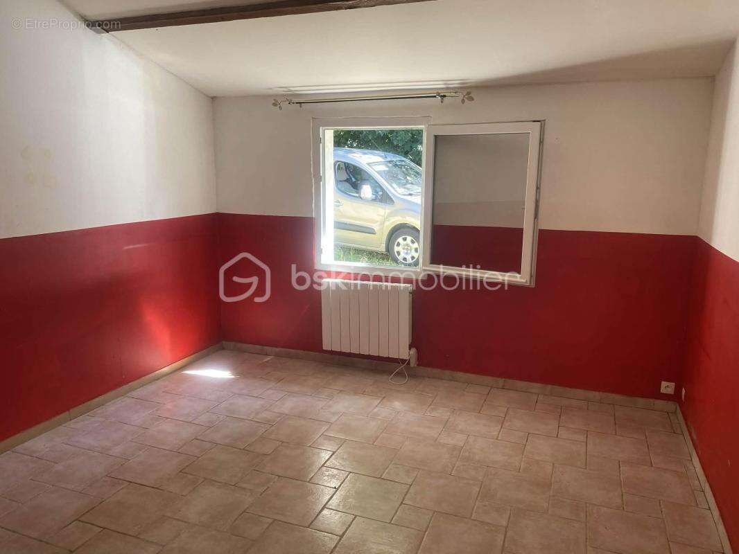 Maison à SAINTE-GAUBURGE-SAINTE-COLOMBE