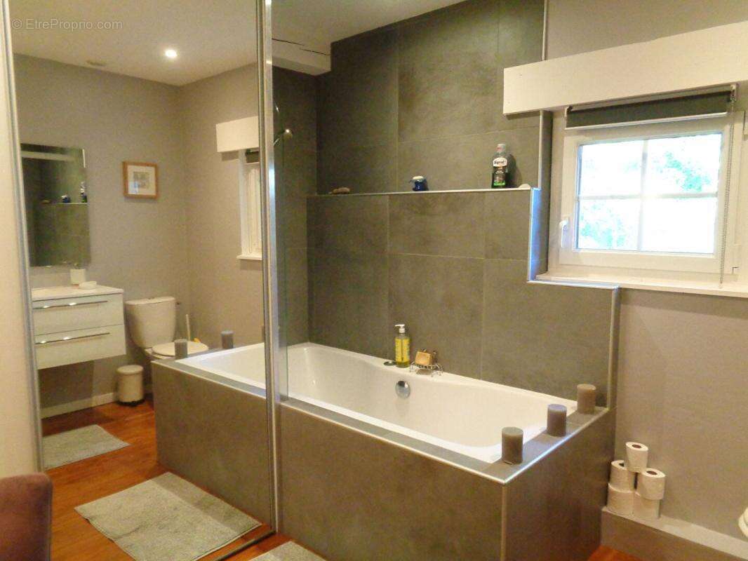 Maison à LE PERTUIS