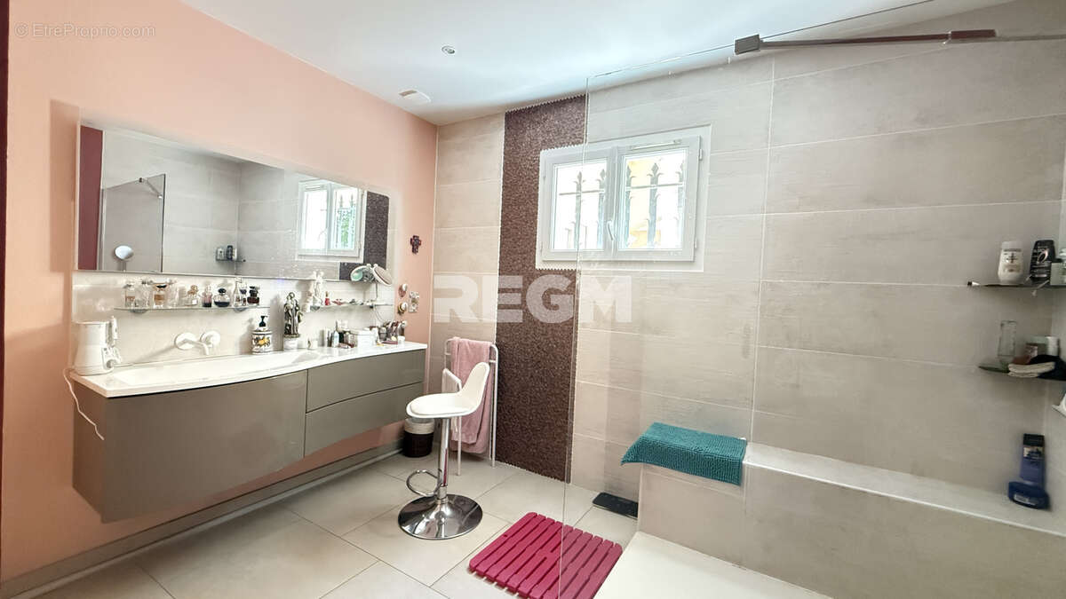 Villa de plain-pied 122 m2 sur parcelle de 1294 M2 - photo 9