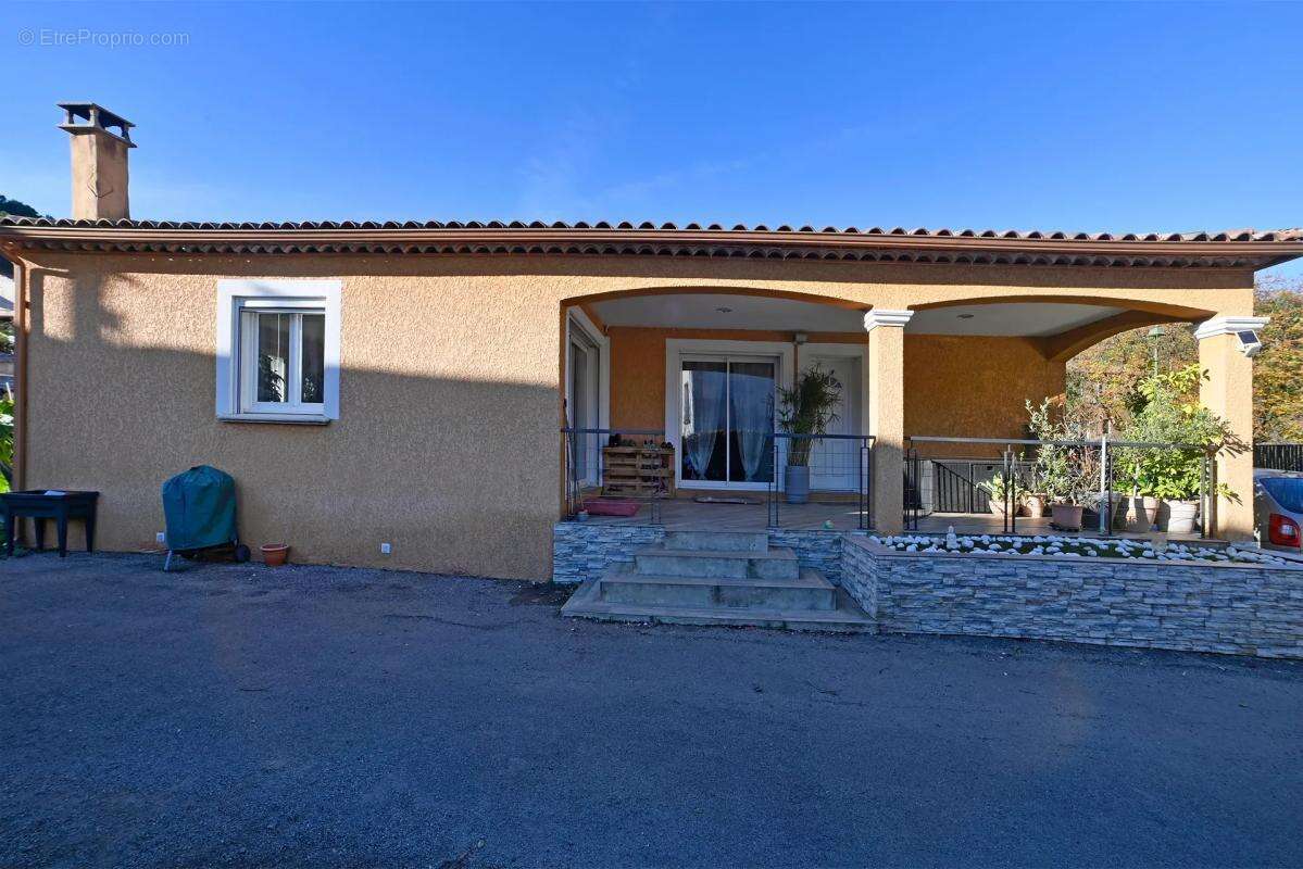 Maison à LE MARTINET