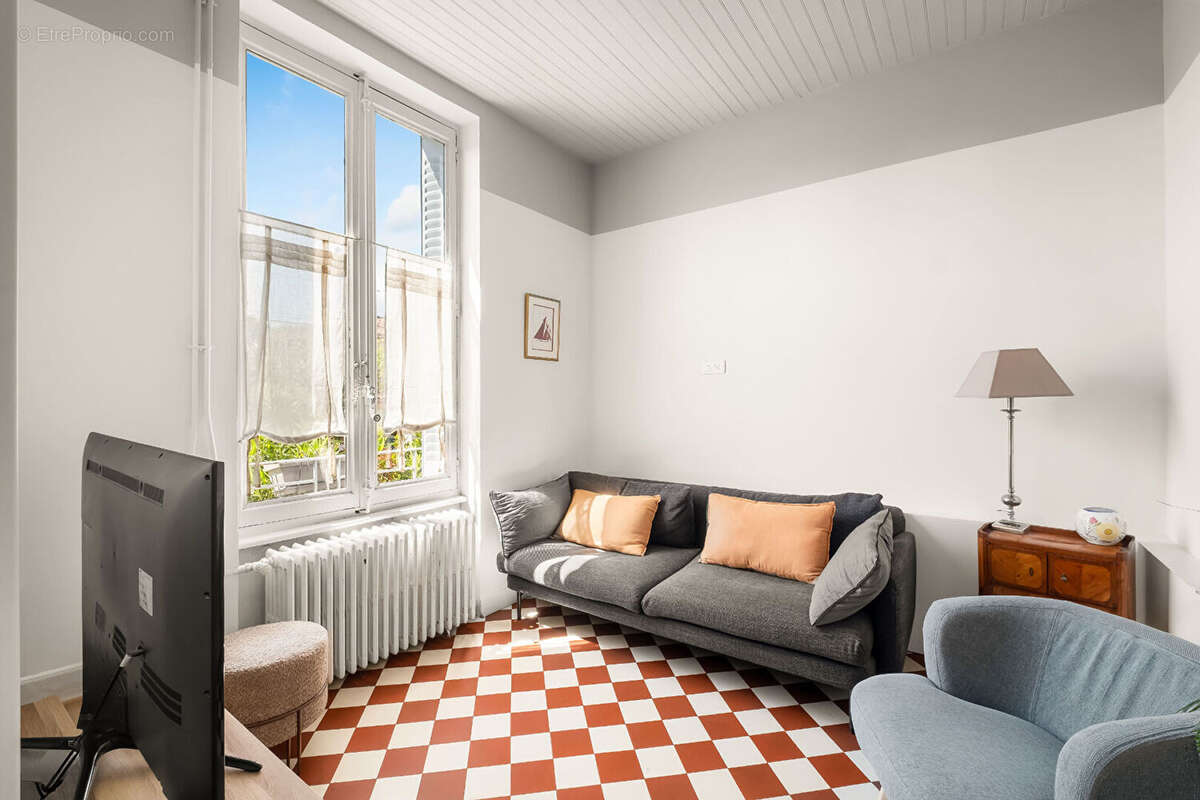 Maison à SAINTE-FOY-LES-LYON