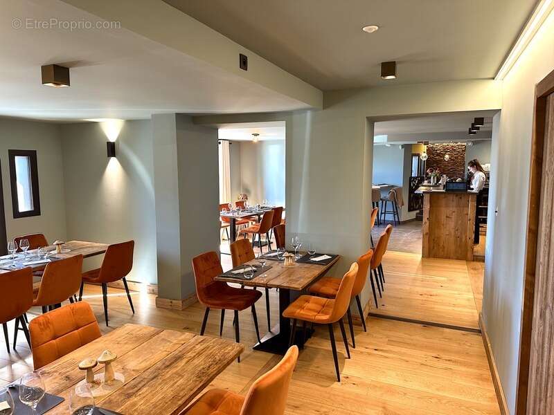 Commerce à HAUTELUCE