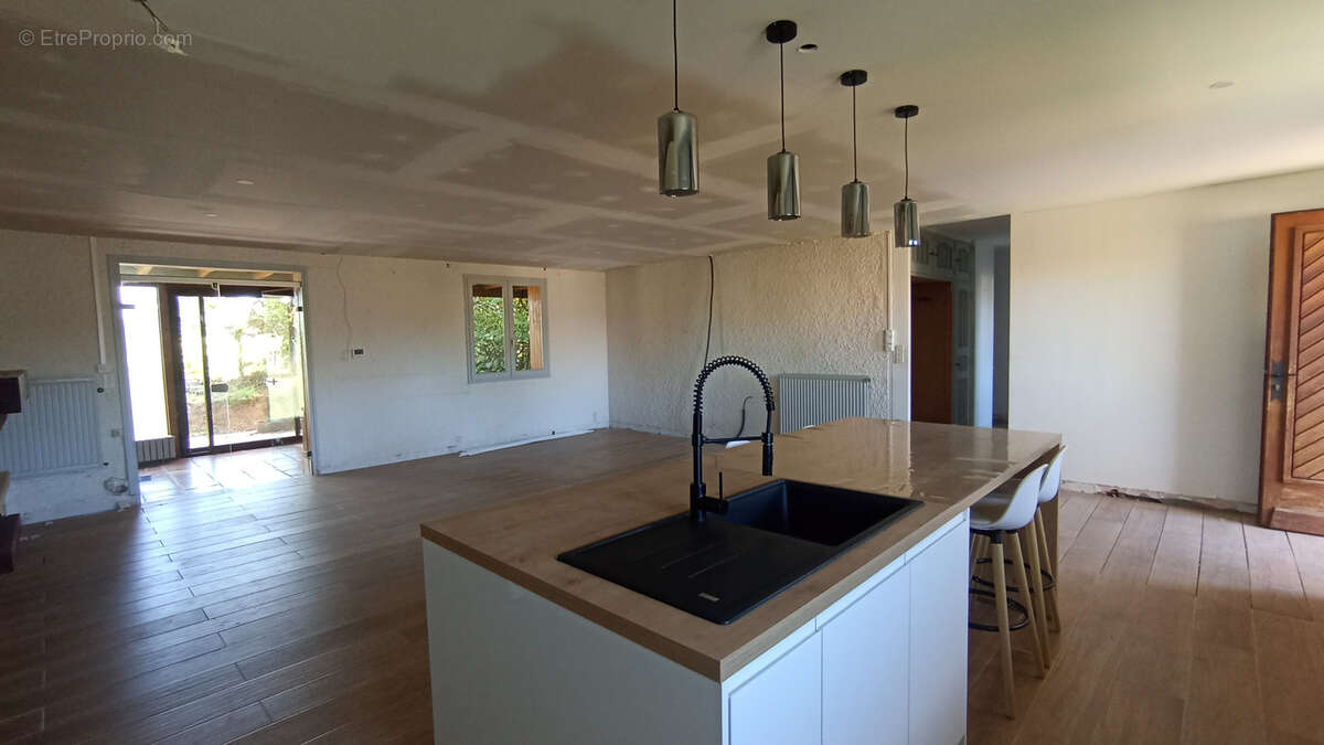 Maison à LA COQUILLE