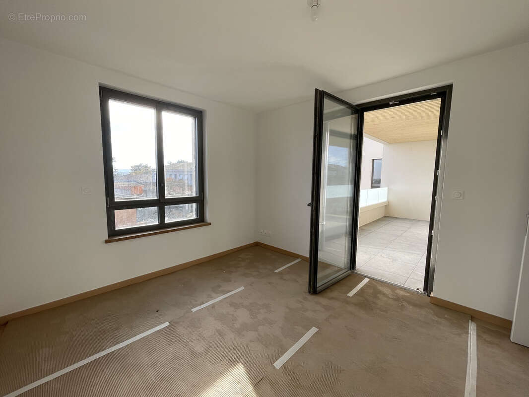 Appartement à CHARBONNIERES-LES-BAINS