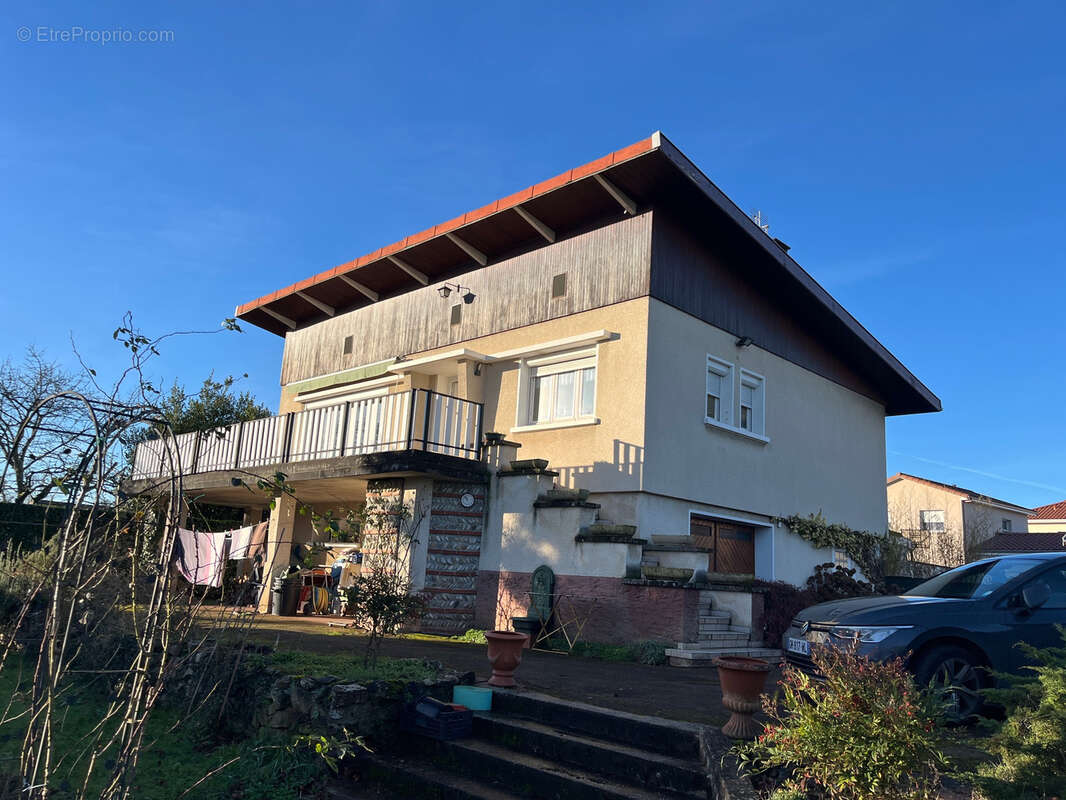 Appartement à SAINT-ANDRE-DE-CORCY