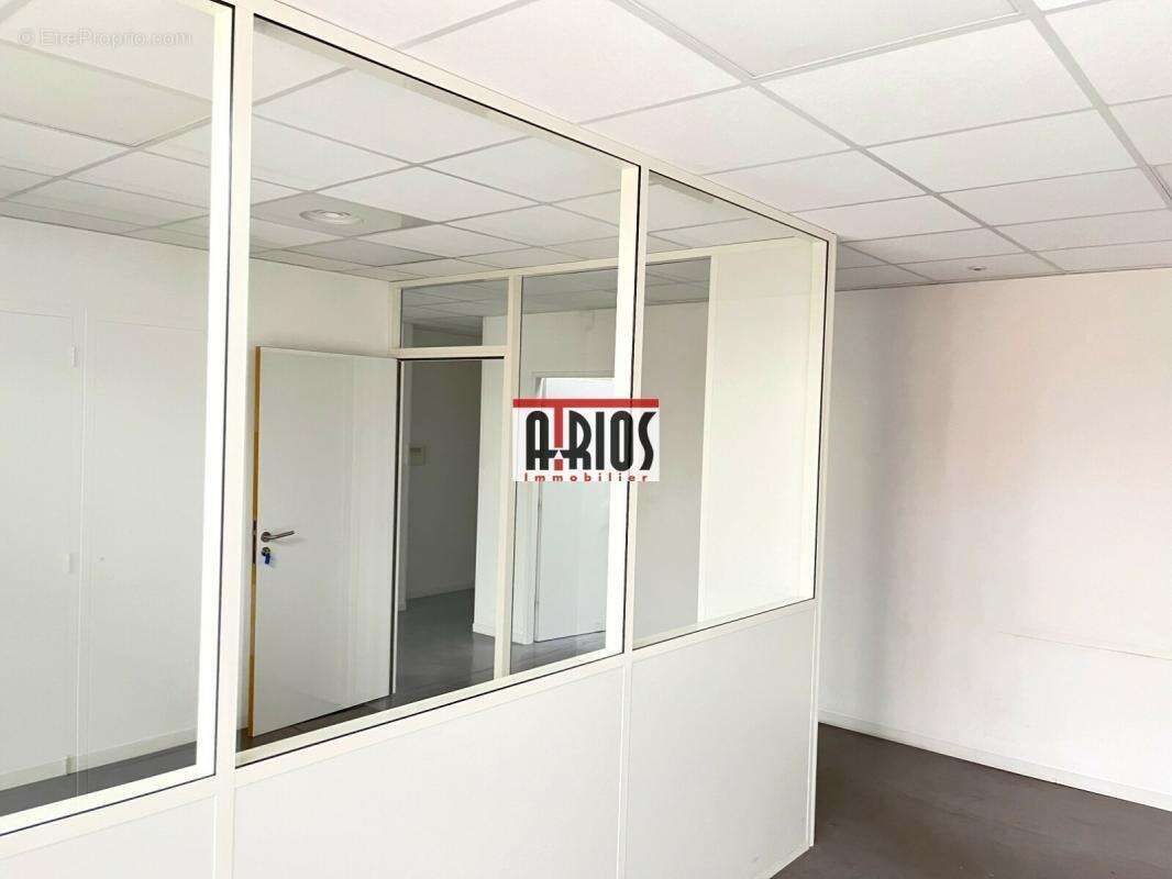 Commerce à LA FARLEDE