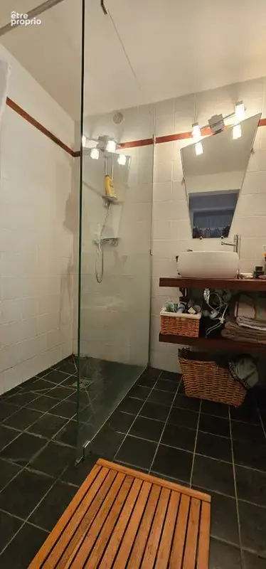 La montagne, en plein bourg, maison en pierre 4 chambres, terrain 345 m² - photo 11