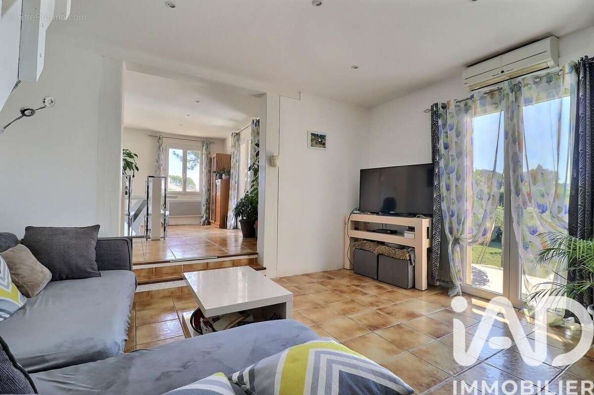 Photo 3 - Maison à LE VAL