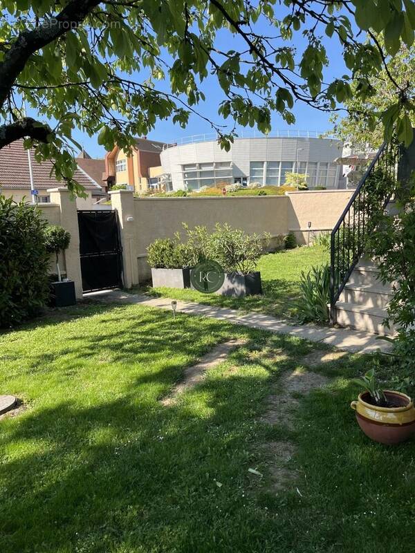 Maison à CHEVIGNY-SAINT-SAUVEUR