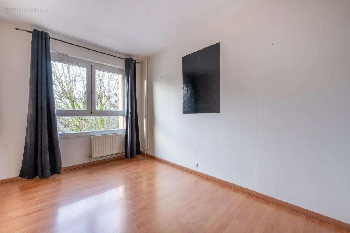 Appartement à ELANCOURT