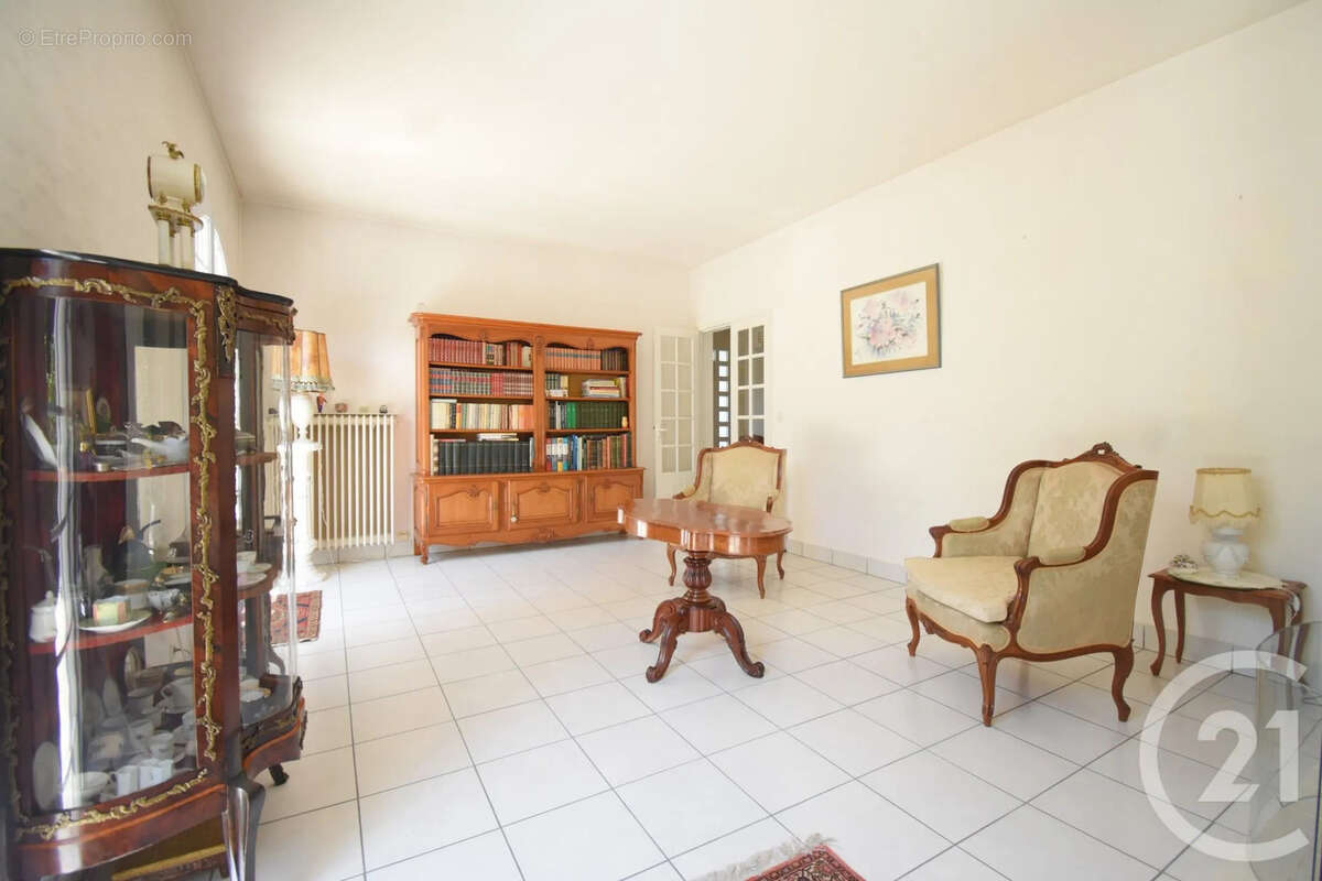 Maison 136 m² à Vichy  - photo 4