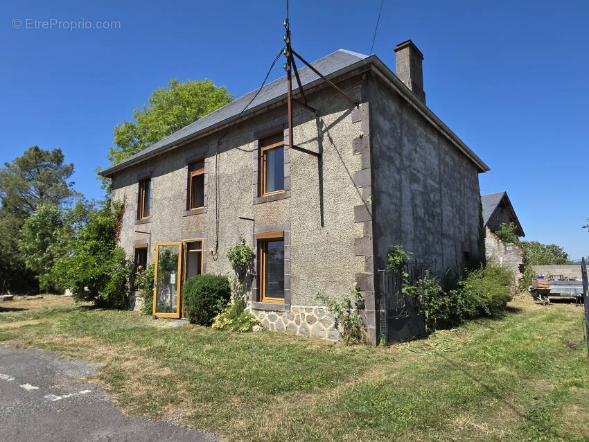 Maison à SAINT-GEORGES-DE-MONS