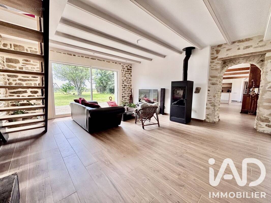 Photo 1 - Maison à PLOUGUERNEAU