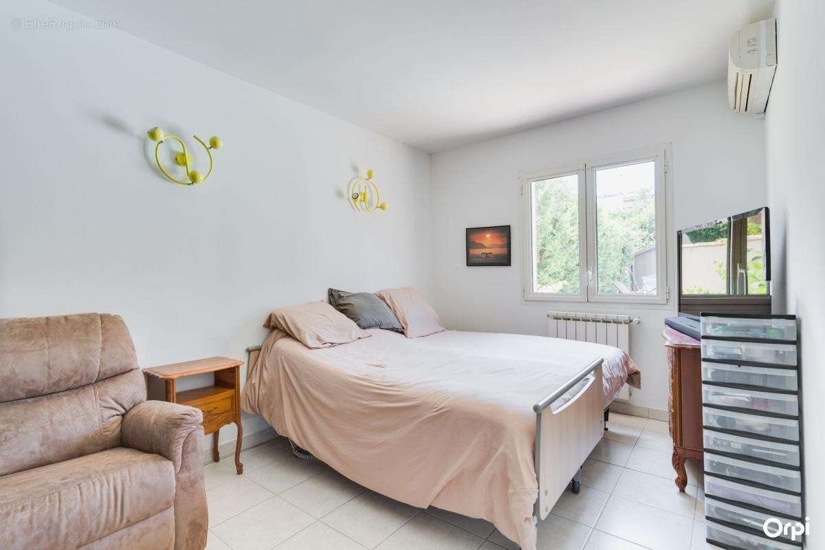 Maison familiale de 205 m² avec piscine – La Ciotat - photo 21