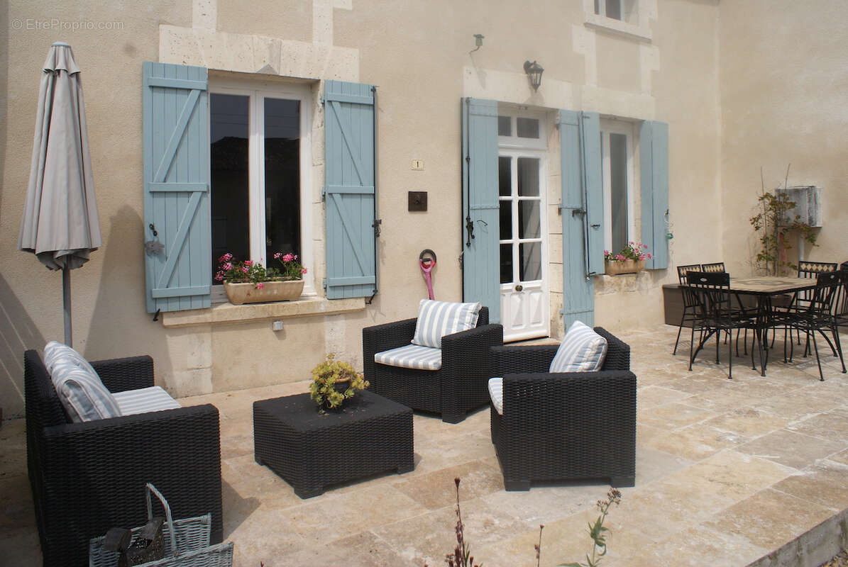 Maison à AUBETERRE-SUR-DRONNE