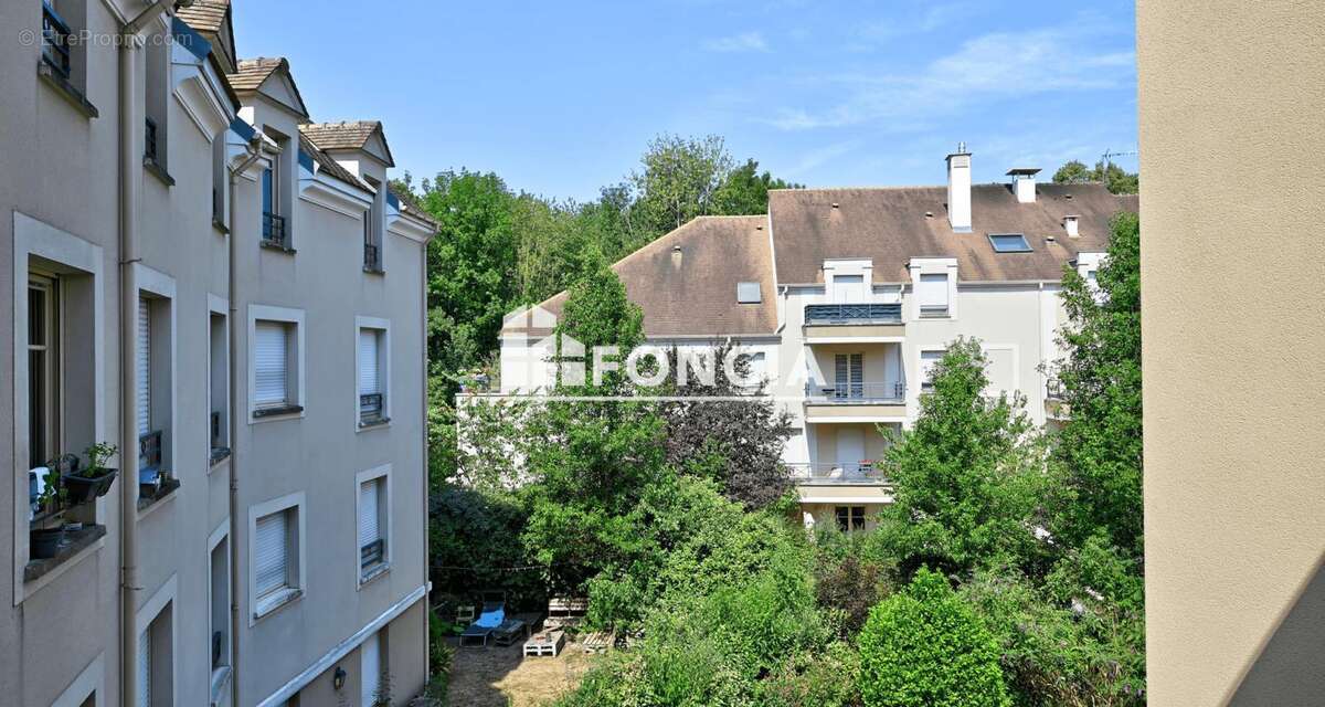 Bel appartement_59m2_rue bleriot à buc_2011 - photo 2