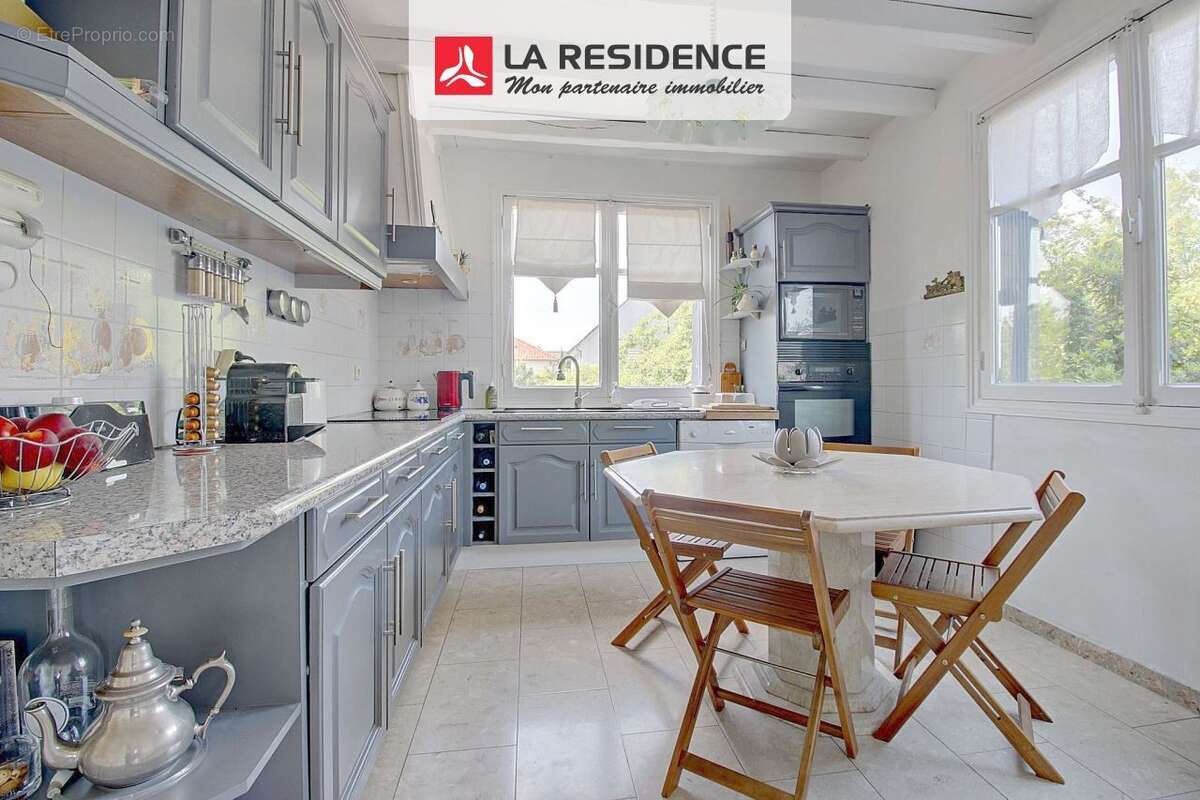 Maison à SARTROUVILLE