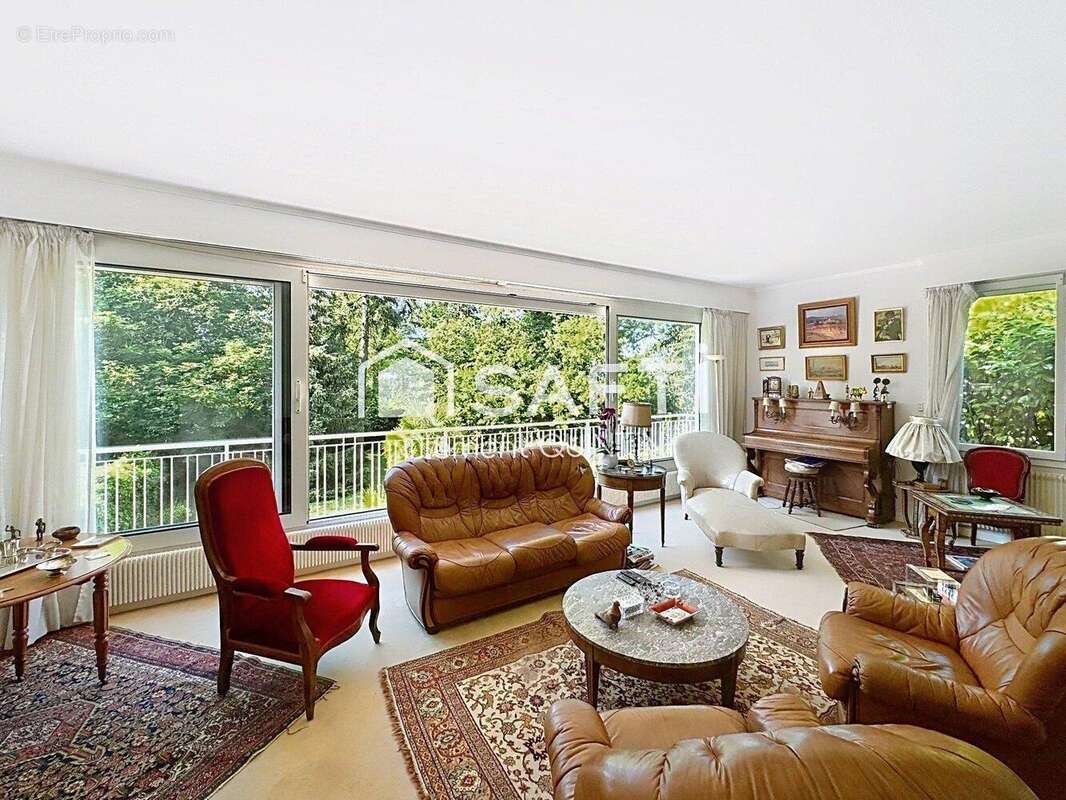 Photo 2 - Maison à LA CELLE-SAINT-CLOUD