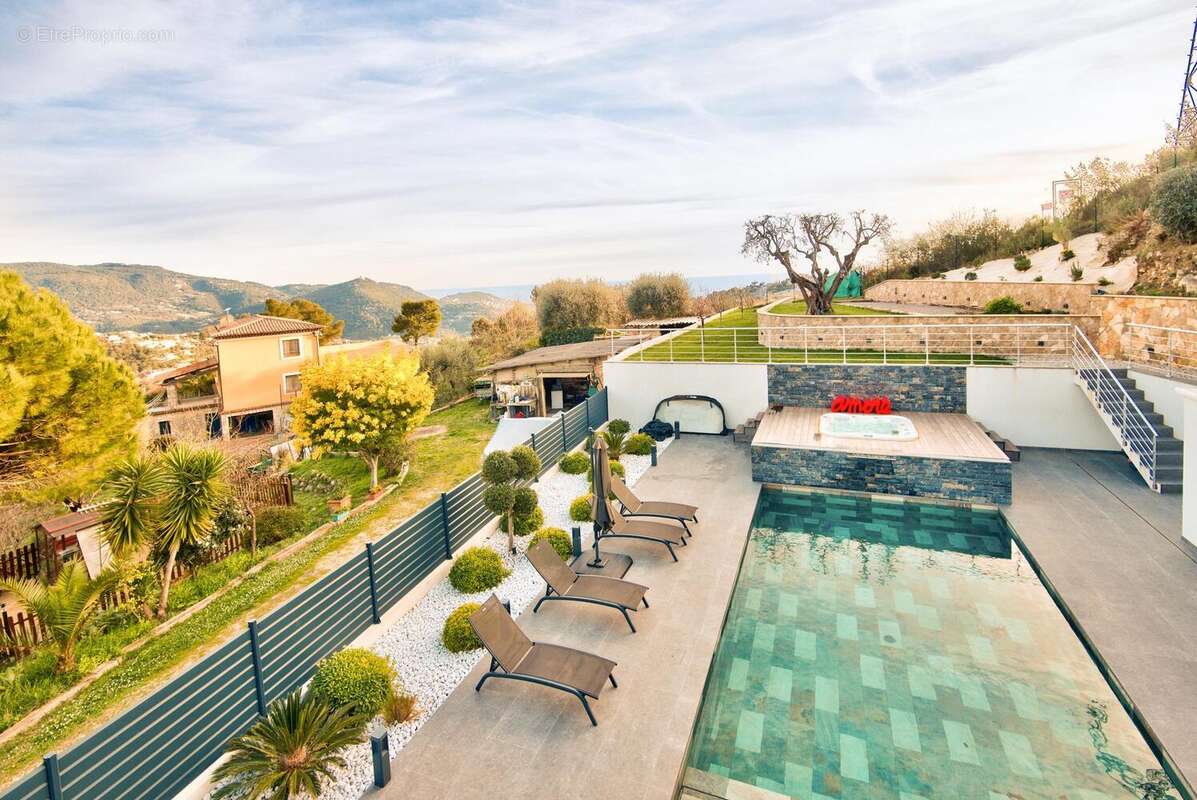 Maison à TOURRETTE-LEVENS