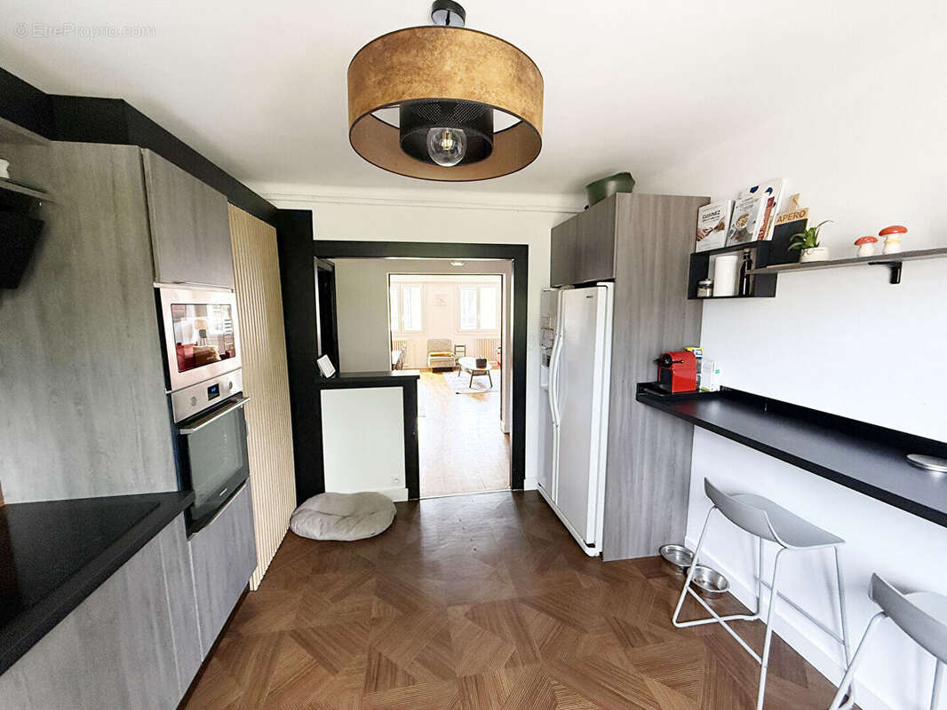 Appartement T4 de 99m2, cave et parking - photo 6