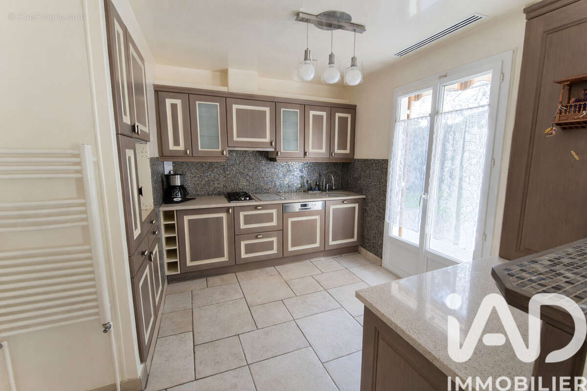 Photo 4 - Maison à VARENNES-JARCY