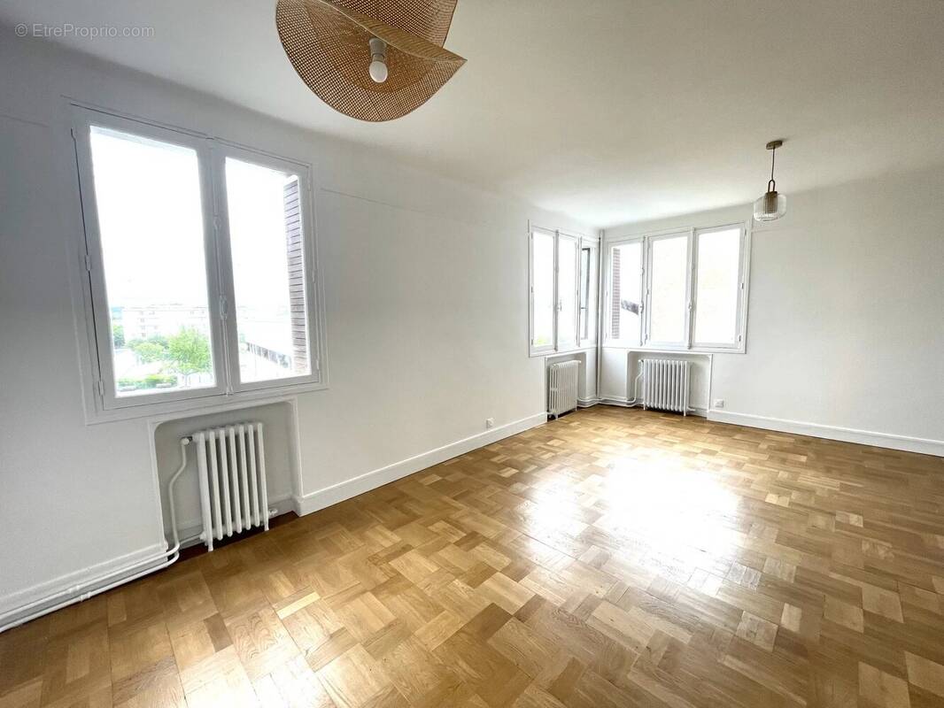 Appartement à COLOMBES