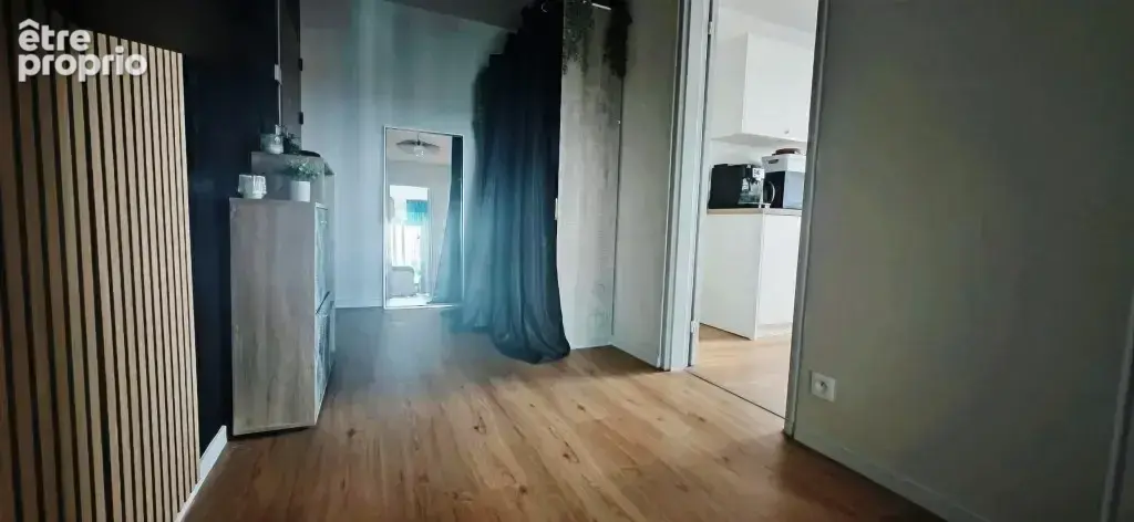 Appartement f3 parfait etat, terrasse, garage au 6ème - photo 2