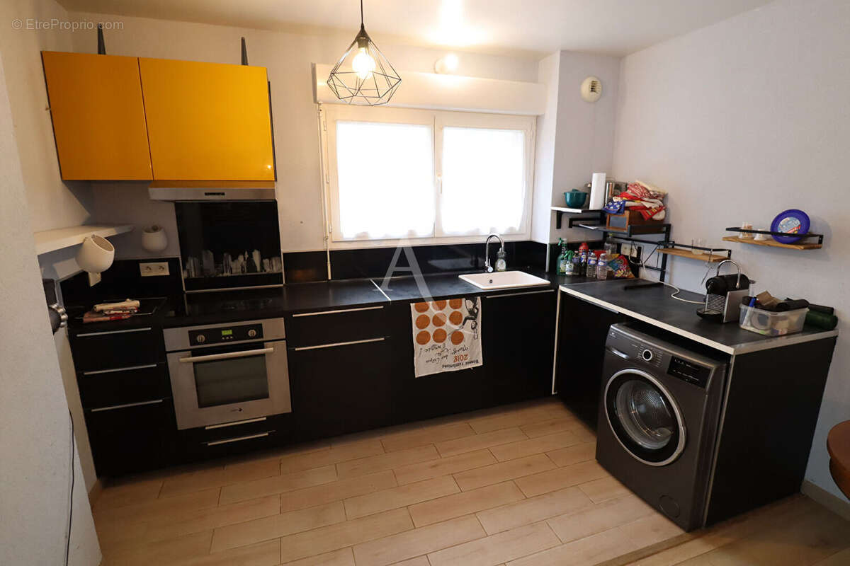 Appartement à VAL-DE-REUIL