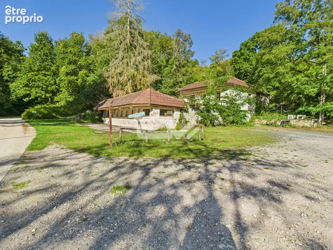 Propriété d'Exception au Coeur de la Nature, plan d'eau, restaurant, chalet, maison d'habitation et dépendances - photo 6