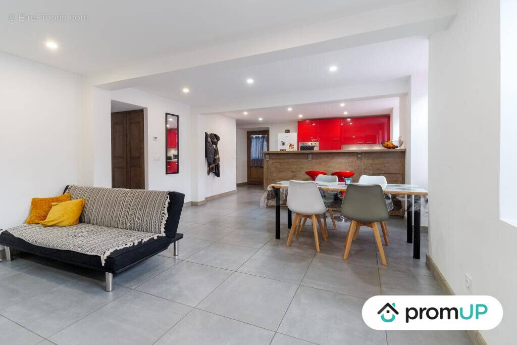 Maison à MONTFAUCON-EN-VELAY