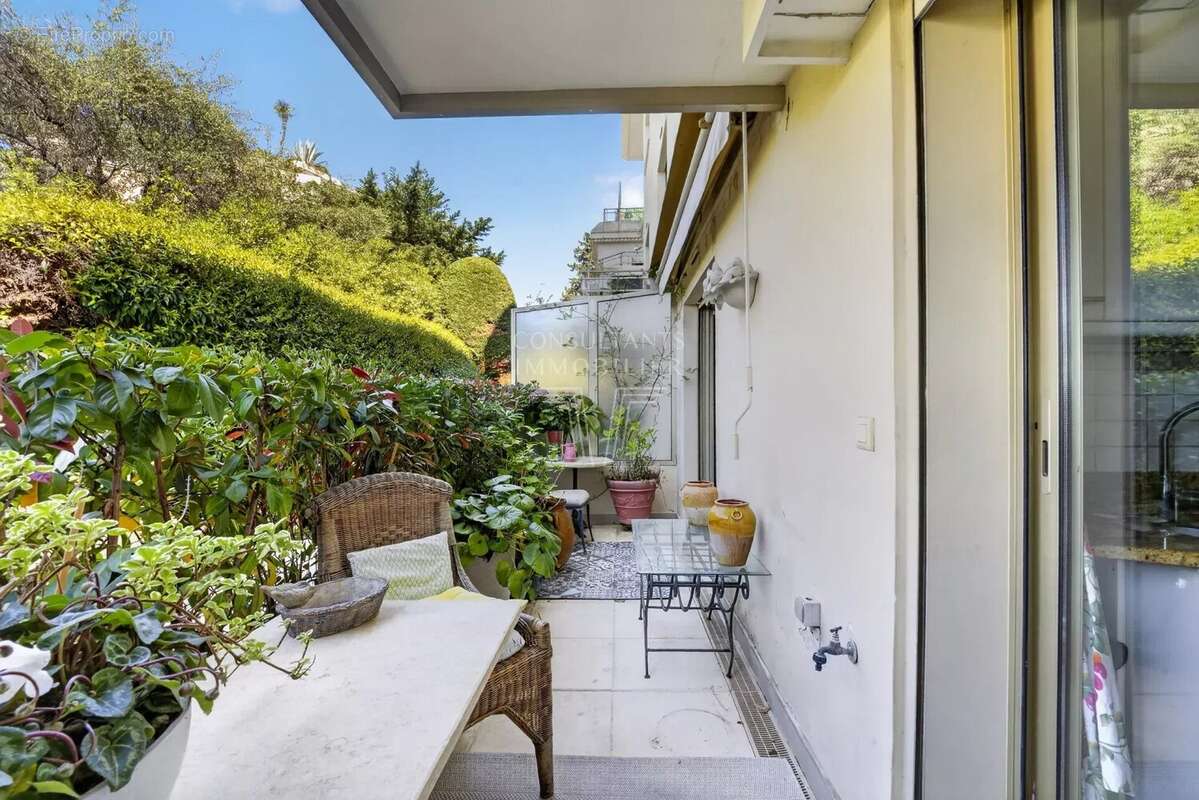 Appartement à LE CANNET