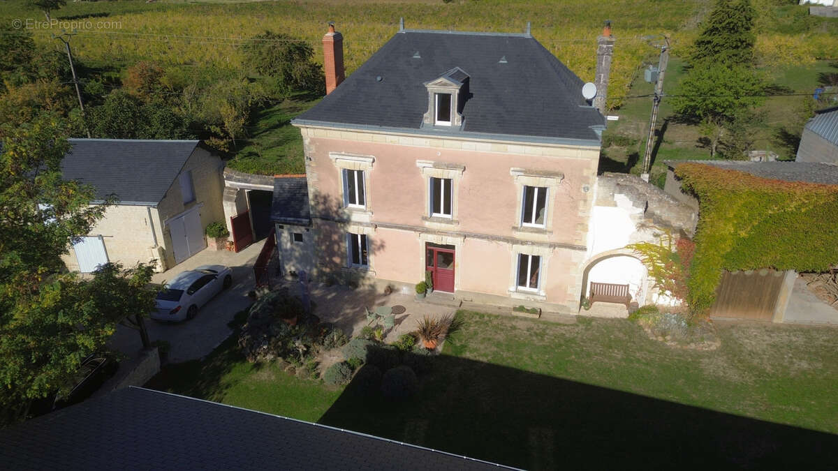 Maison à SAINT-LEGER-DE-MONTBRILLAIS