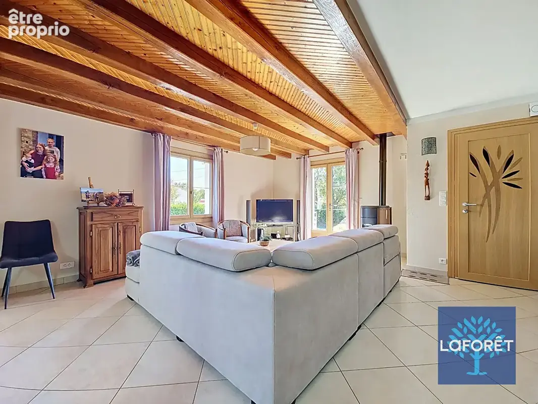 Vente Maison 4 Pièces avec Piscine Intérieure ? Entre Belleville-sur-Vie et Beaufou - photo 9