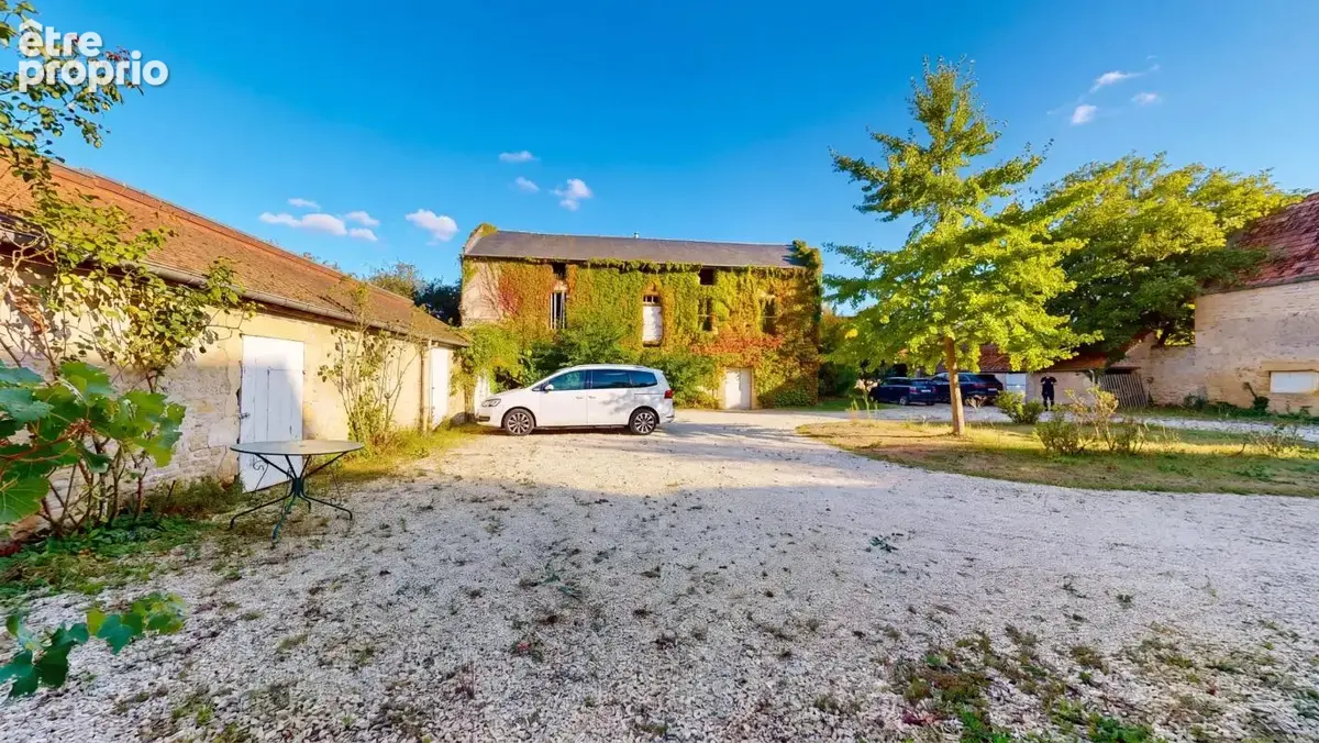 Corps de ferme de 300 m2, sur un terrain de 2 999 m2, avec dépendances - ROTS - photo 27