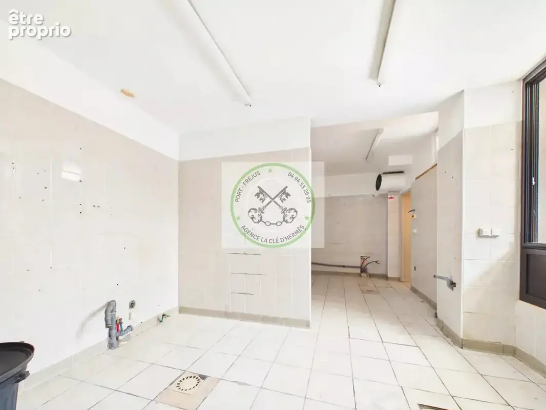 Appartement loft ou commerce   saint raphael centre - photo 11
